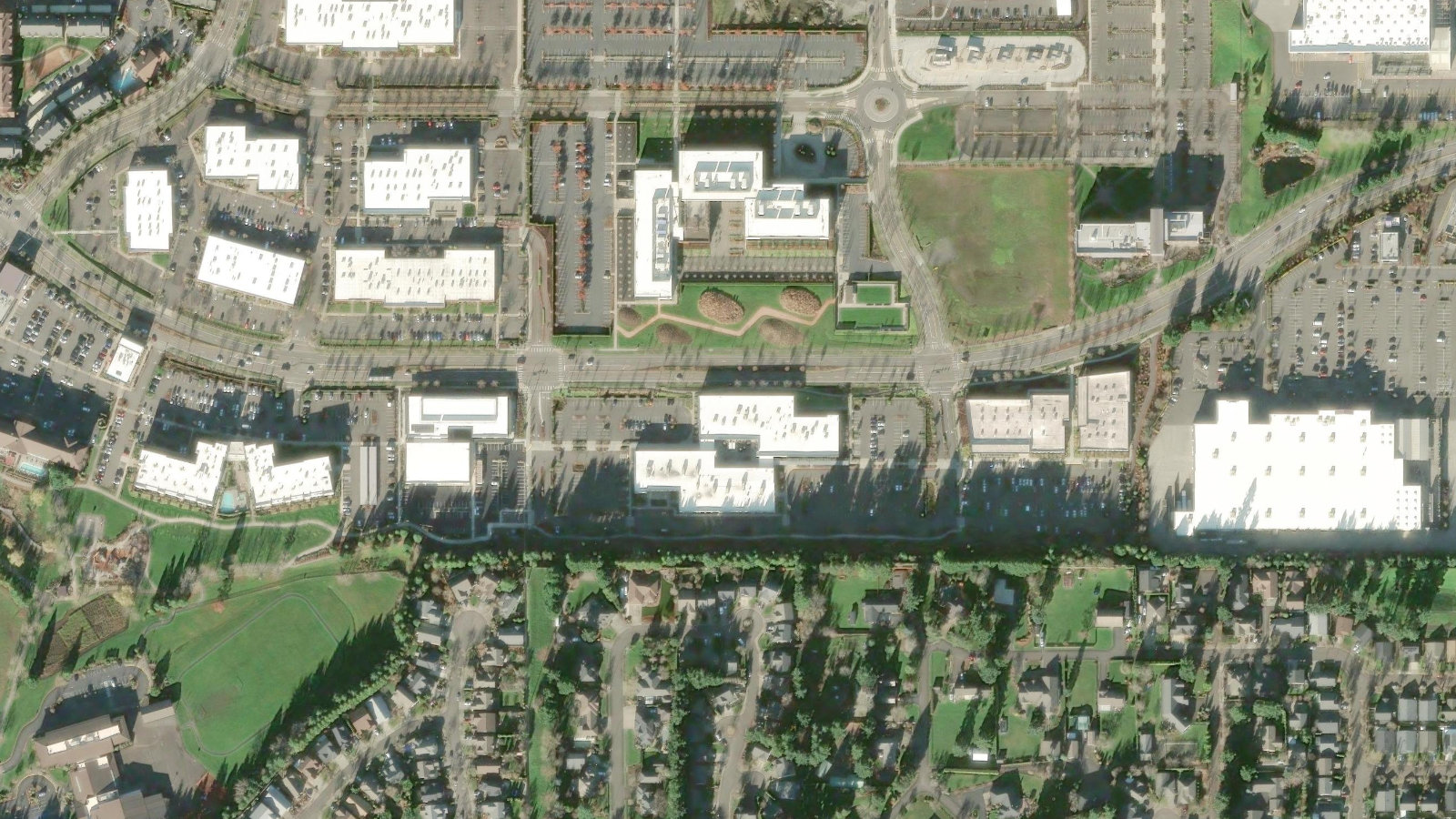 18105 SE MILL PLAIN BLVD, VANCOUVER, WA（本社・衛星）