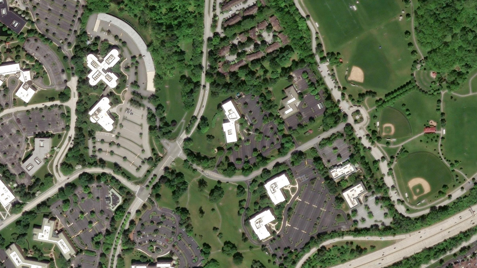 701 LEE ROAD, WAYNE, PA(本社・衛星)