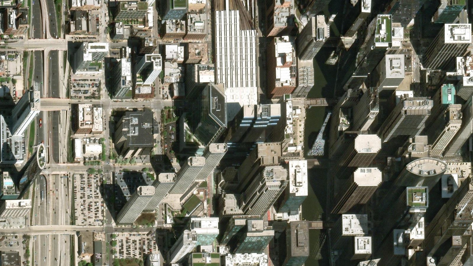 500 WEST MADISON STREET, CHICAGO, IL(本社・衛星)