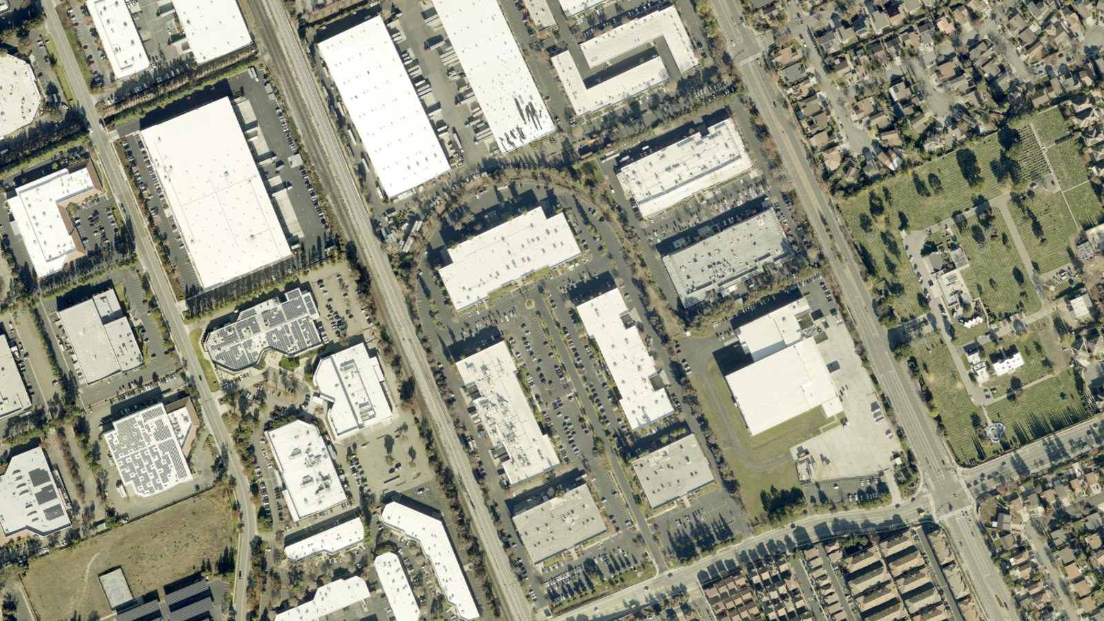 400 KATO TERRACE, FREMONT, CA(本社・衛星)