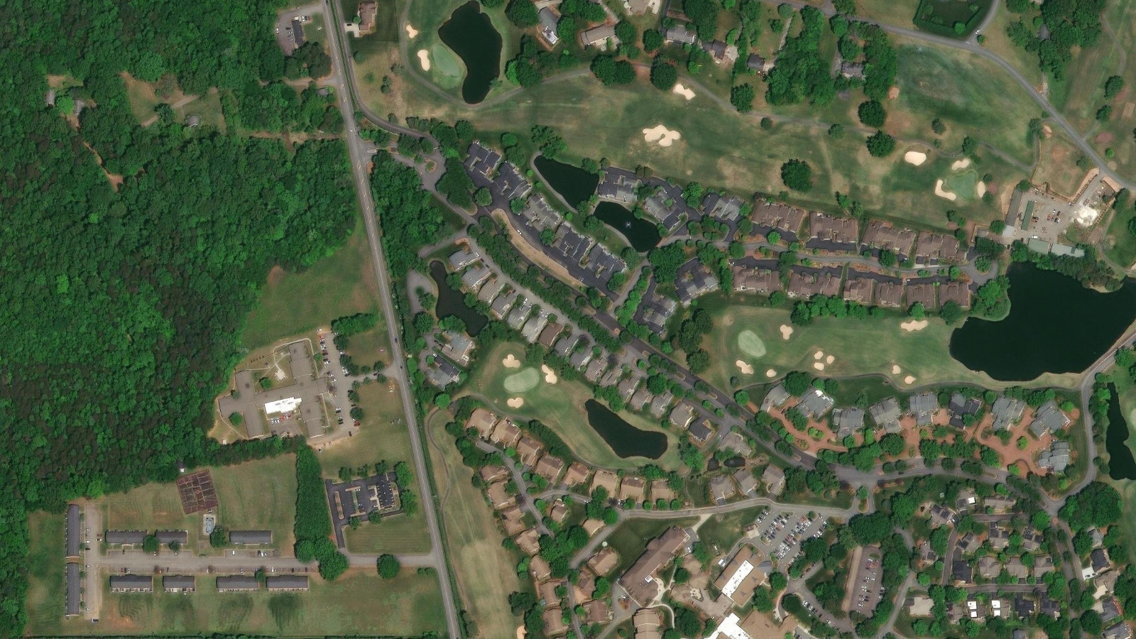 30 WOODBOURNE AVE, HAMILTON BERMUDA, D0（本社・衛星）