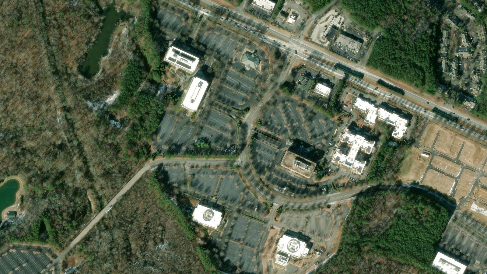 3655 BROOKSIDE PARKWAY, ALPHARETTA, GA（本社・衛星）