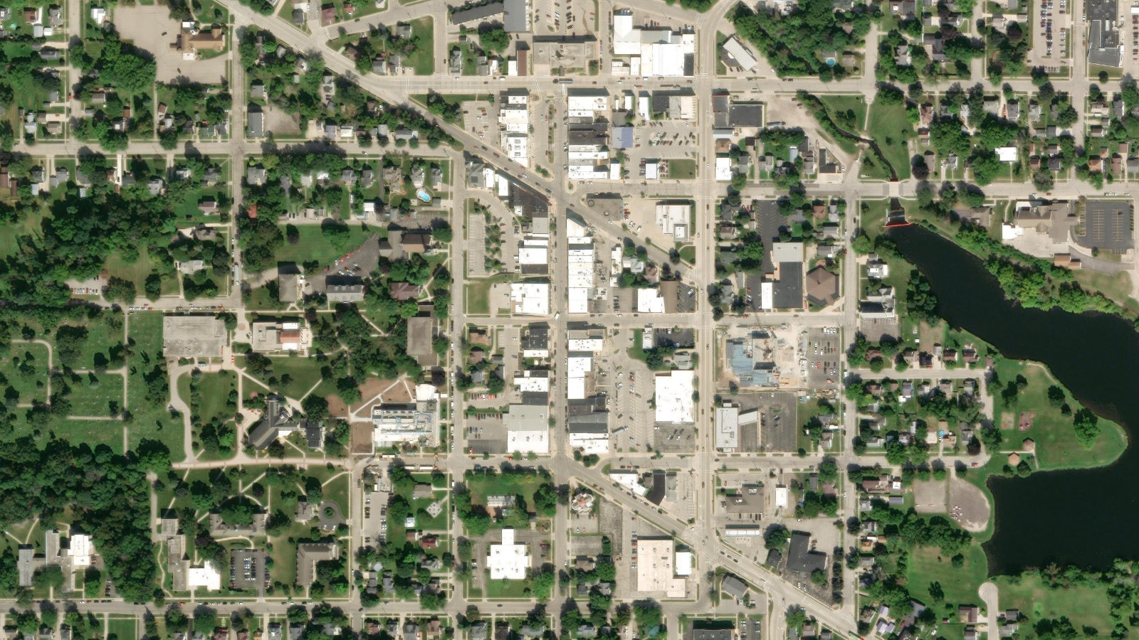 221 SHEPARD ST, RIPON, WI(本社・衛星)
