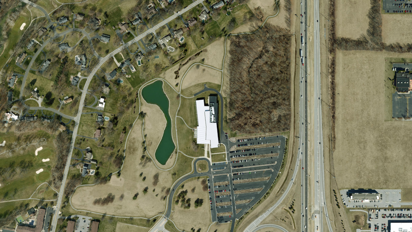 1947 BRIARFIELD BOULEVARD, MAUMEE, OH（本社・衛星）