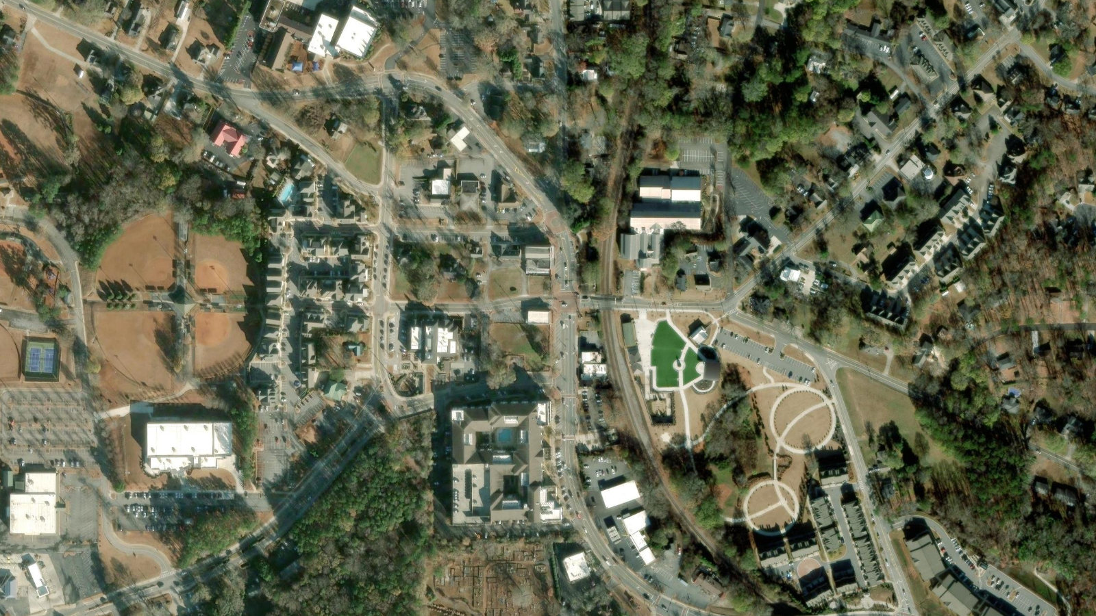 1655 ROBERTS BOULEVARD N W, KENNESAW, GA(本社・衛星)