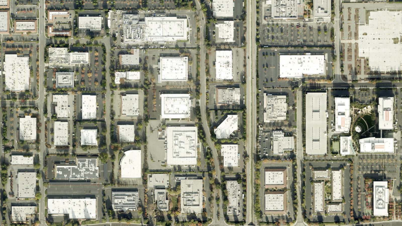 475 OAKMEAD PARKWAY, SUNNYVALE, CA(本社・衛星)