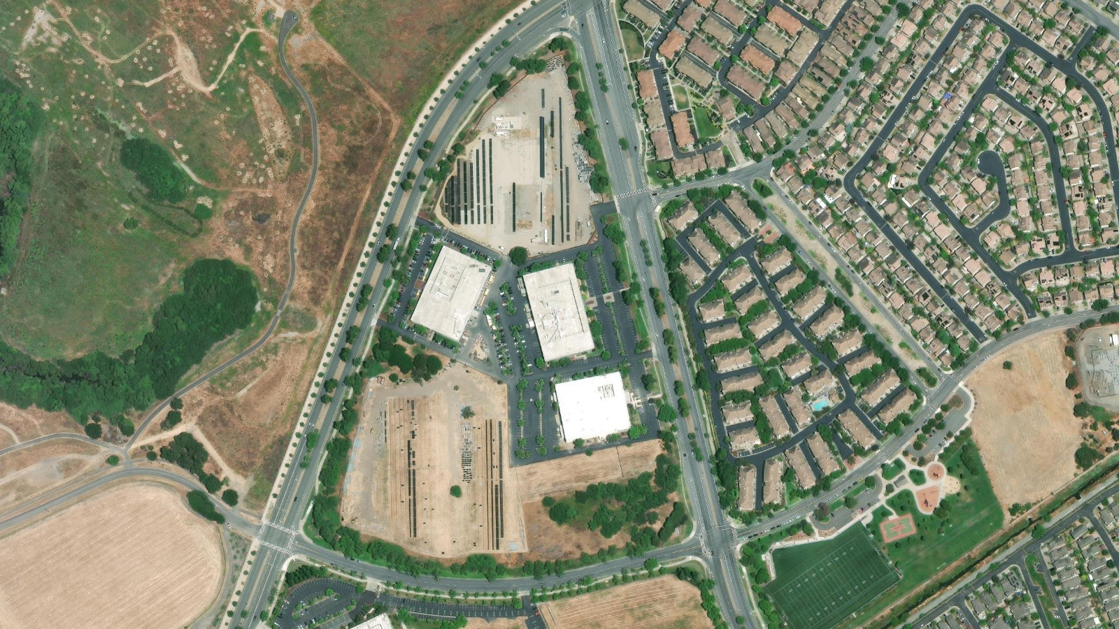34175 ARDENWOOD BLVD., FREMONT, CA（本社・衛星）