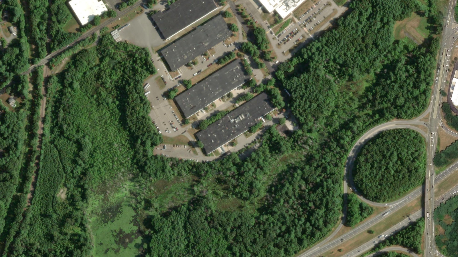 30 FORBES ROAD, NORTHBOROUGH, MA（本社・衛星）