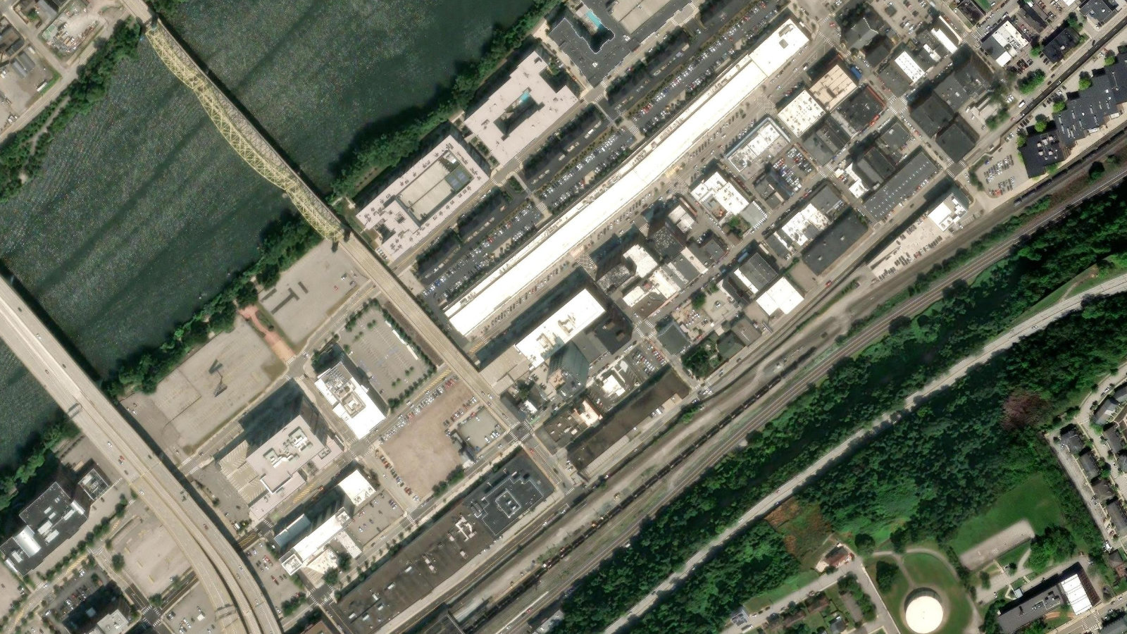 1654 SMALLMAN ST., PITTSBURGH, PA(本社・衛星)