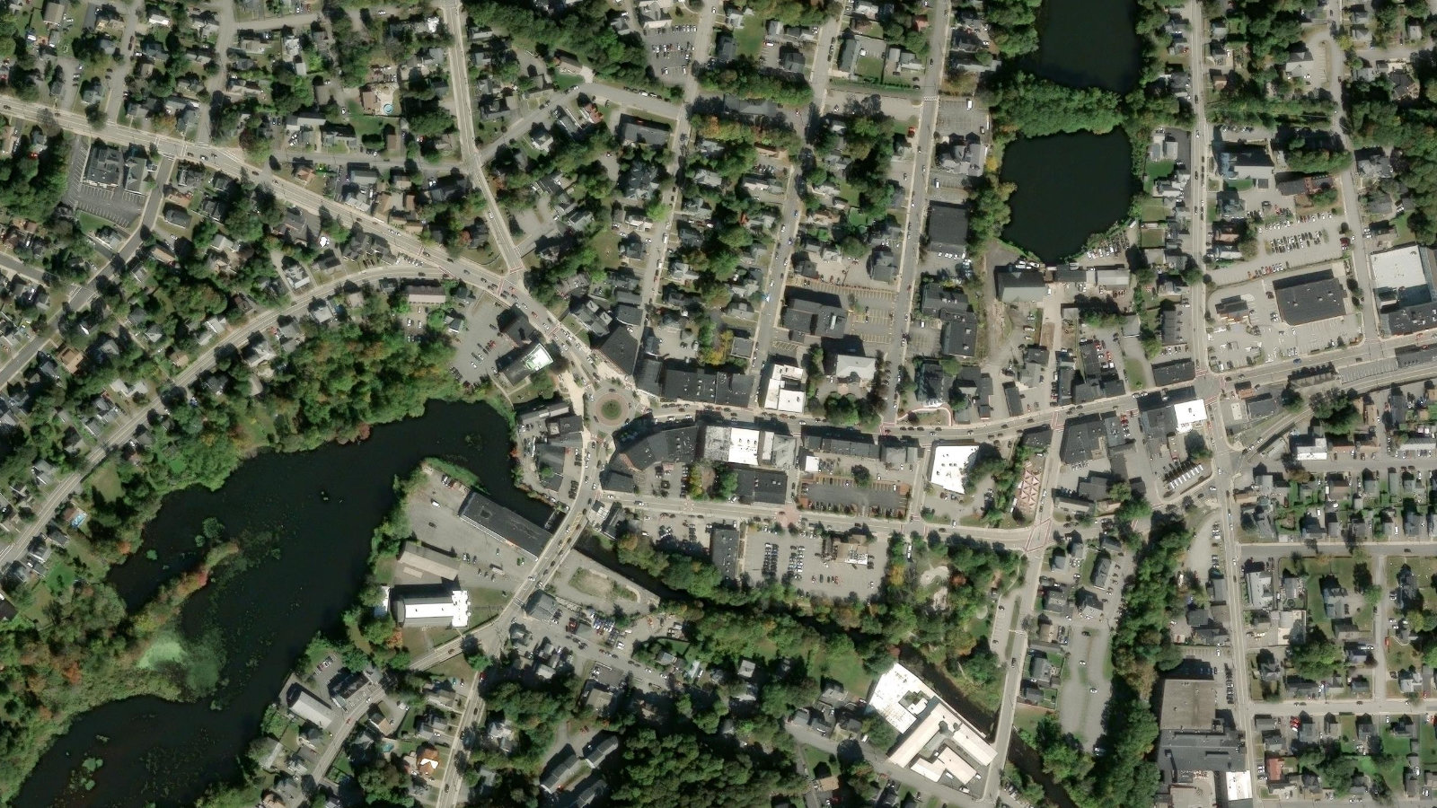 42 MAIN STREET, HUDSON, MA(本社・衛星)