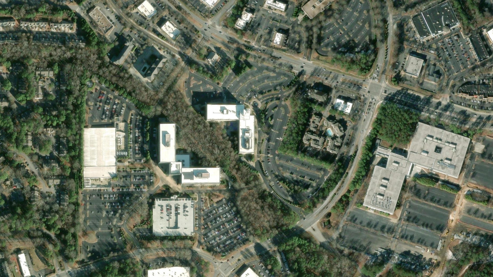 5405 WINDWARD PARKWAY, ALPHARETTA, GA(本社・衛星)