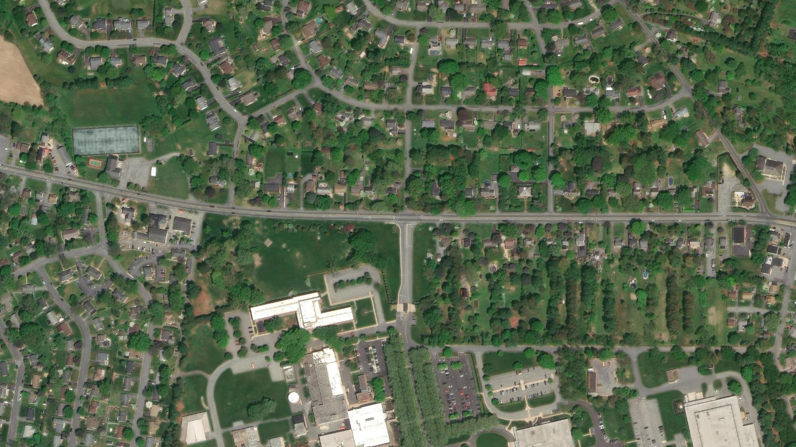 2500 COLUMBIA AVE, LANCASTER, PA（本社・衛星）