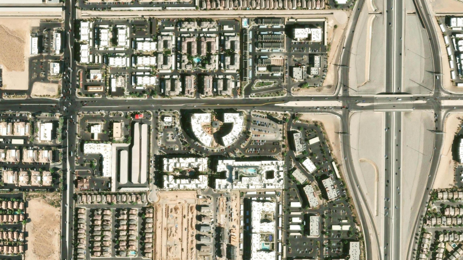 9205 WEST RUSSELL ROAD, LAS VEGAS, NV（本社・衛星）