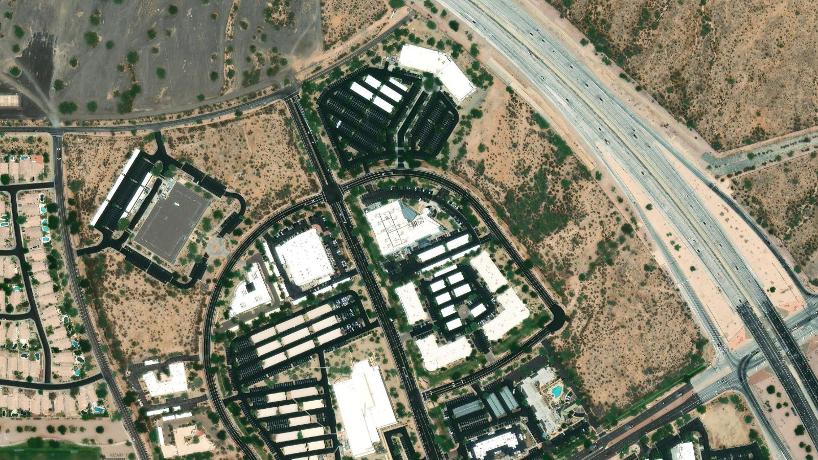 17800 N. 85TH ST., SCOTTSDALE, AZ（本社・衛星）