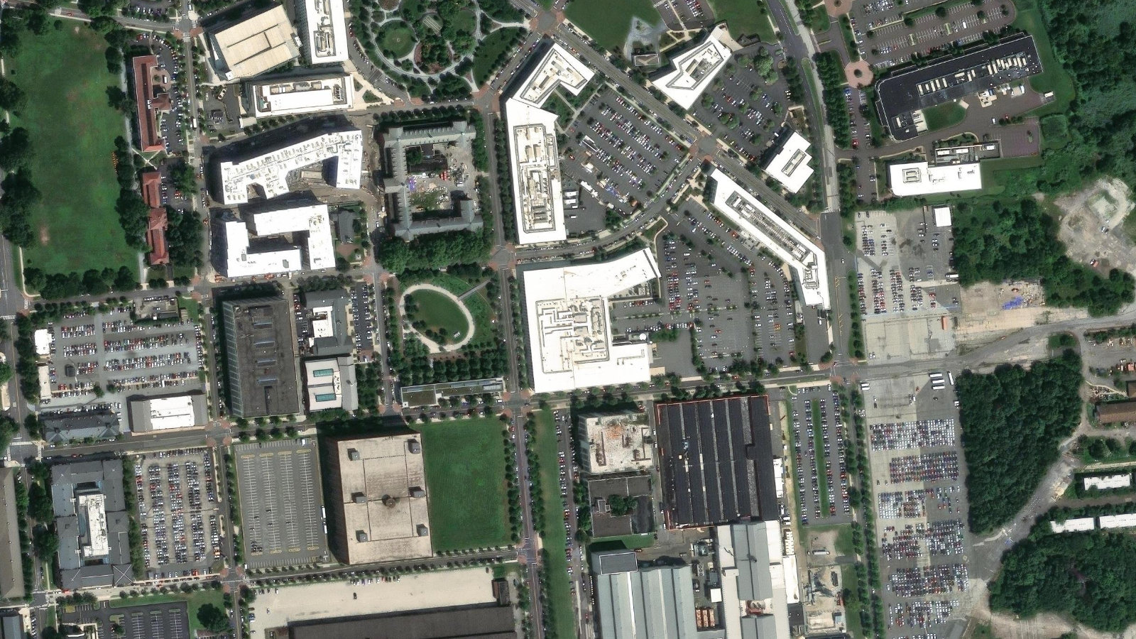 1050 CONSTITUTION AVENUE, PHILADELPHIA, PA(本社・衛星)