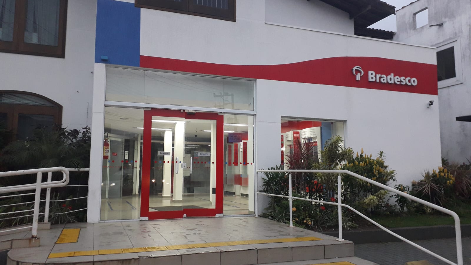 ブラジル・イリャベーラのブラデスコ支店