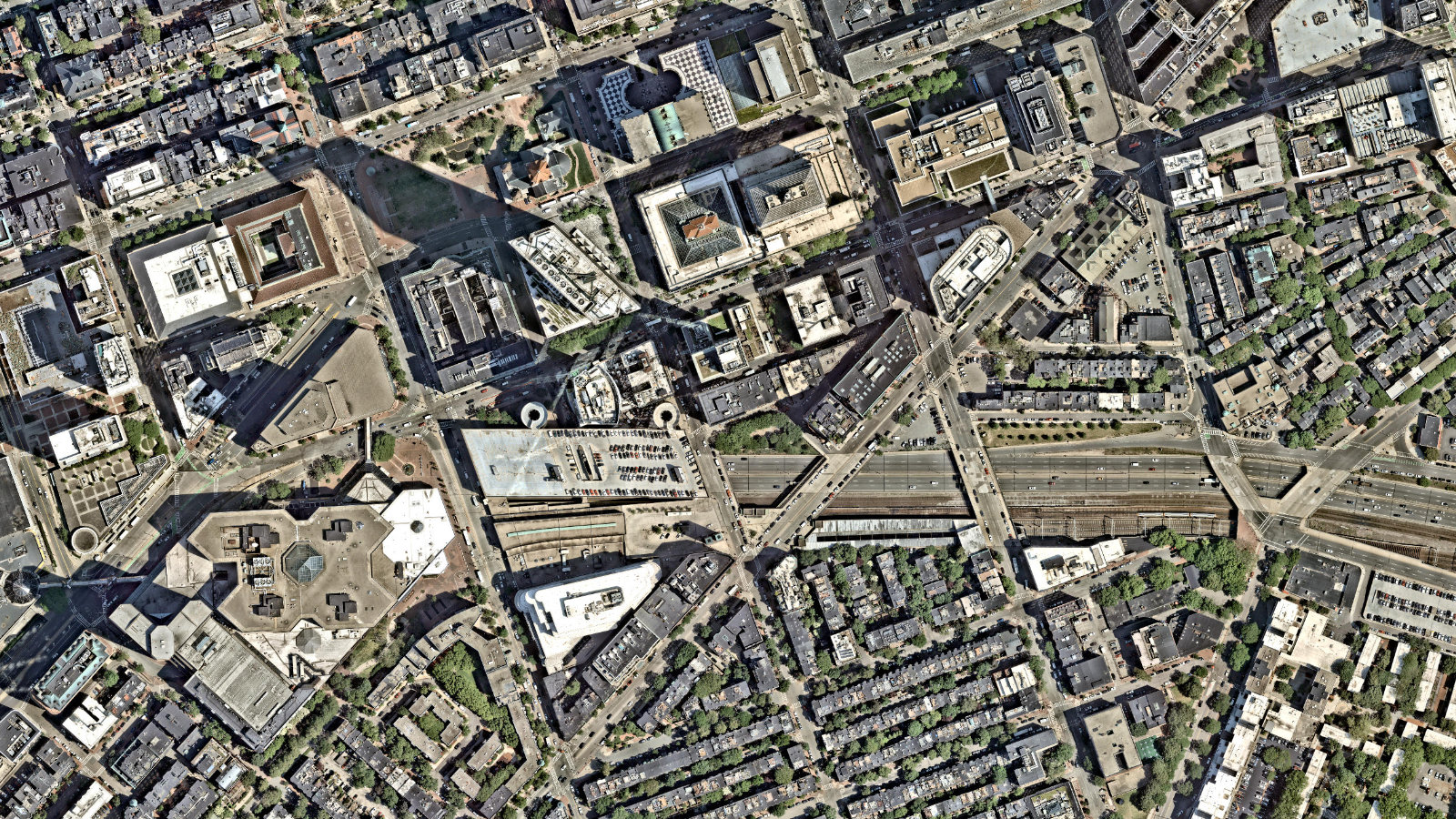 131 CLARENDON STREET, BOSTON, MA（本社・衛星）