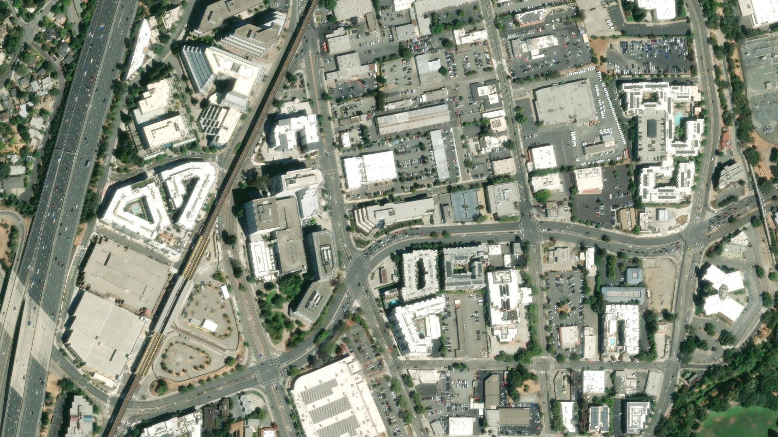 500 YGNACIO VALLEY ROAD, WALNUT CREEK, CA(本社・衛星)