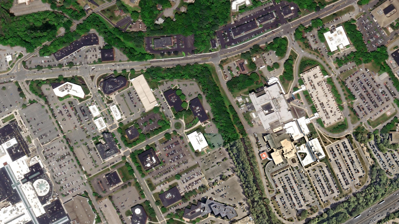 1600 DISTRICT AVENUE, BURLINGTON, MA(本社・衛星)