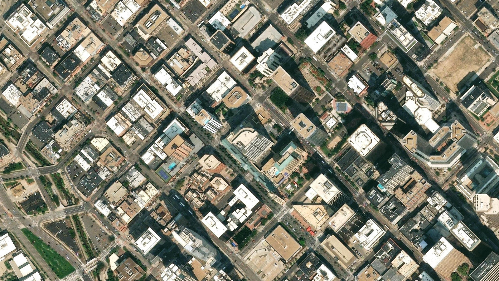 1200 17TH ST., DENVER, CO(本社・衛星)