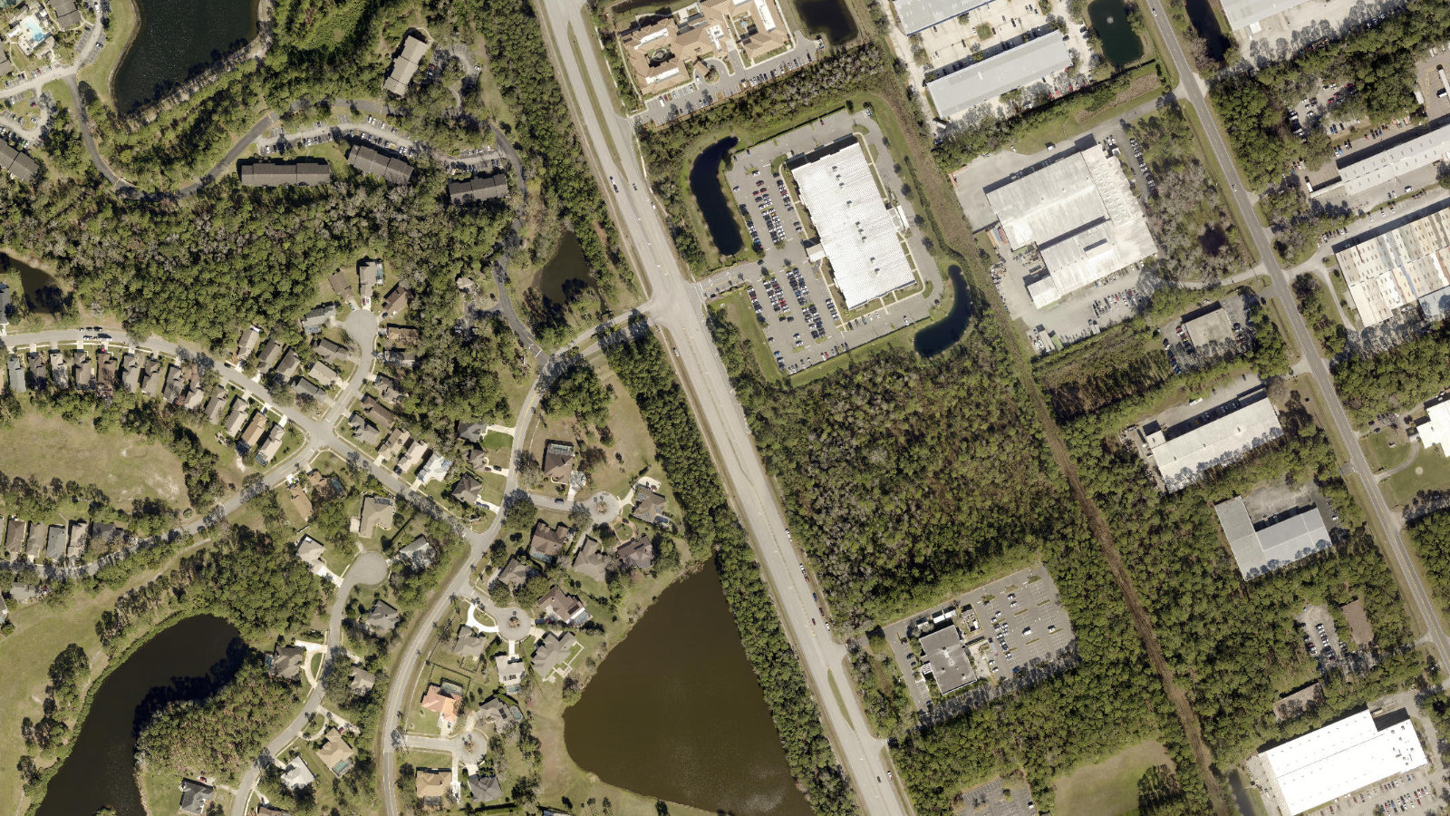475 N. WILLIAMSON BLVD., DAYTONA BEACH, FL(本社・衛星)