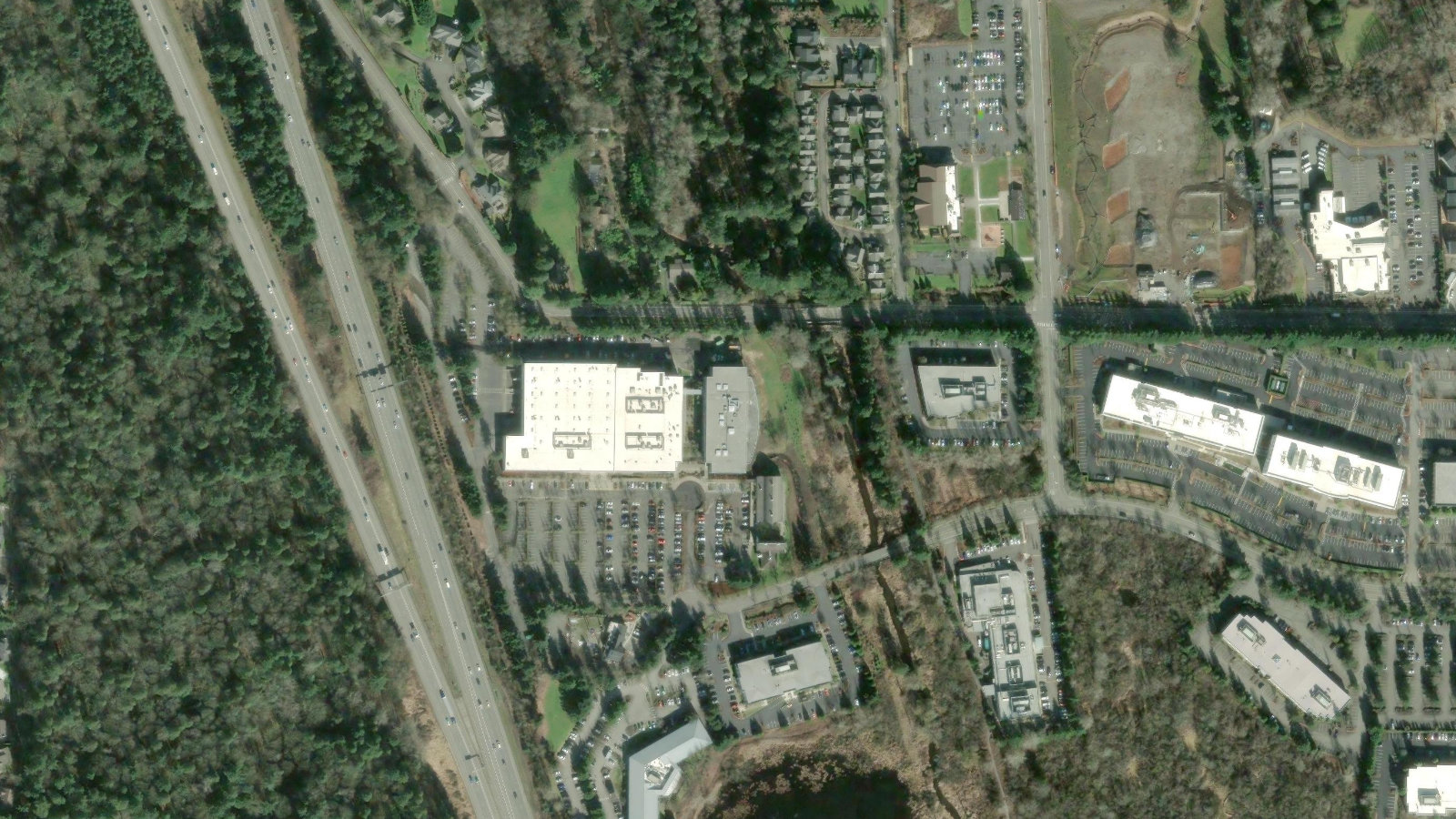 3303 MONTE VILLA PARKWAY, BOTHELL, WA(本社・衛星)