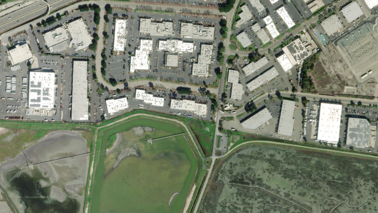 3940 TRUST WAY, HAYWARD, CA(本社・衛星)