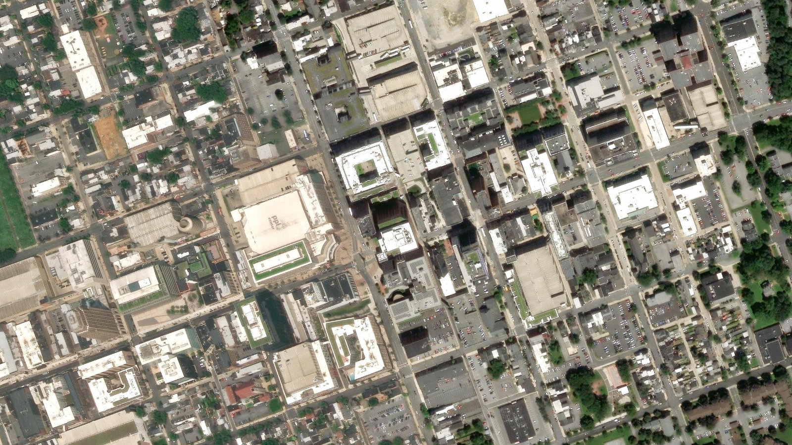 645 HAMILTON STREET, ALLENTOWN, PA(本社・衛星)