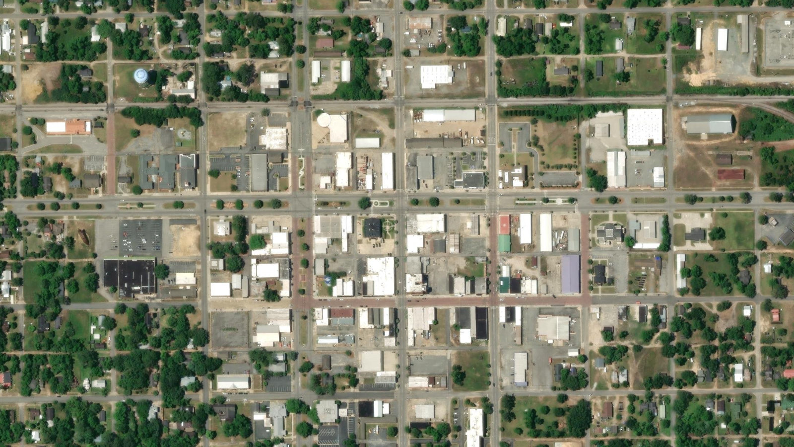 115 SOUTH GRANT STREET, FITZGERALD, GA（本社・衛星）