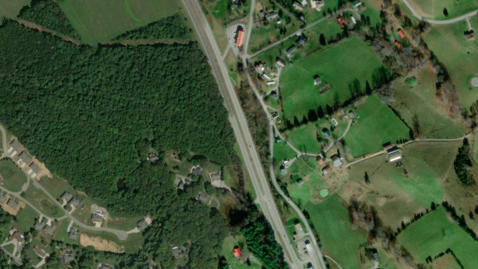6710 CUMBERLAND GAP PARKWAY, HARROGATE, TN(本社・衛星)