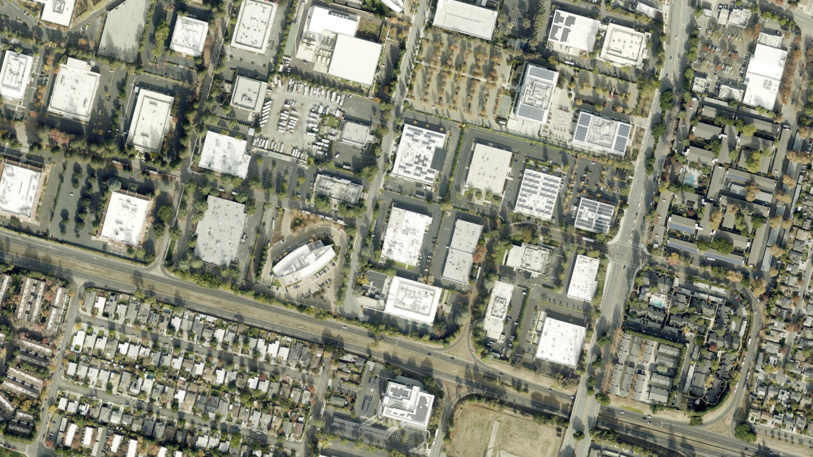 360 N. PASTORIA AVENUE, SUNNYVALE, CA(本社・衛星)