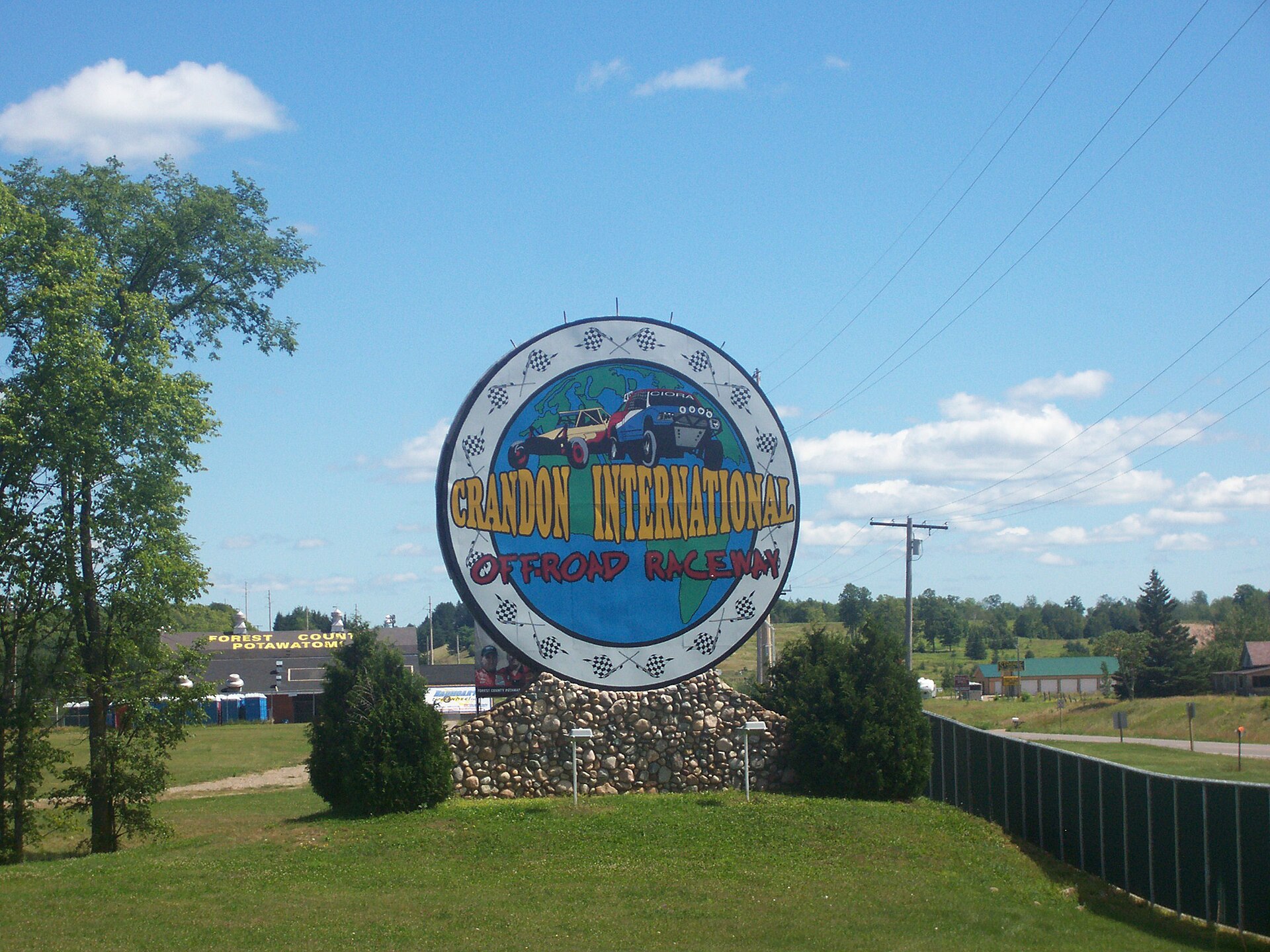 CrandonInternationalOff-RoadRacewaySign
