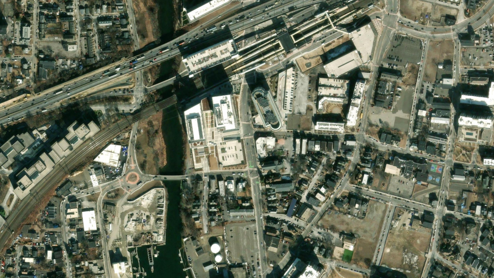 400 WASHINGTON BLVD., STAMFORD, CT(本社・衛星)