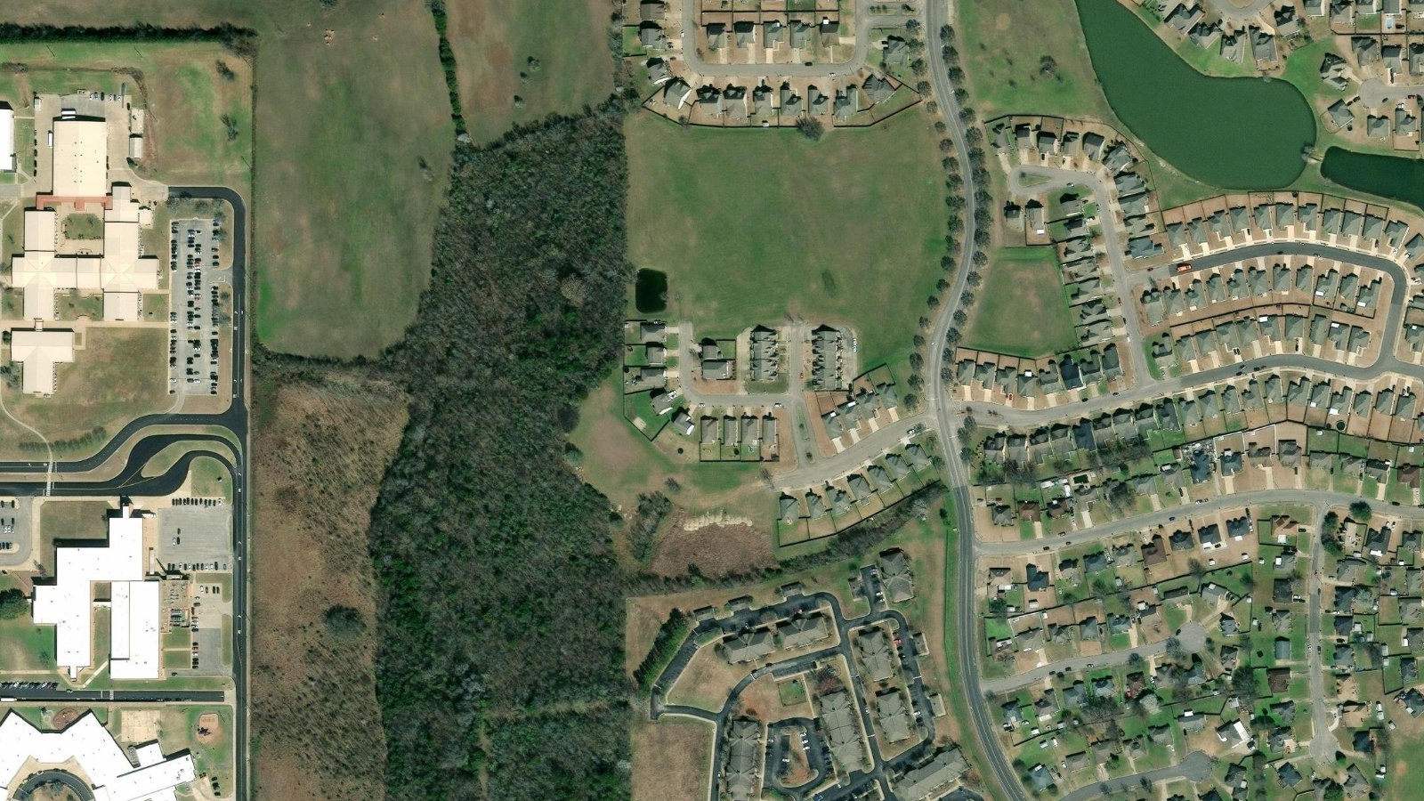 3RD, CHESIRE, X0(本社・衛星)