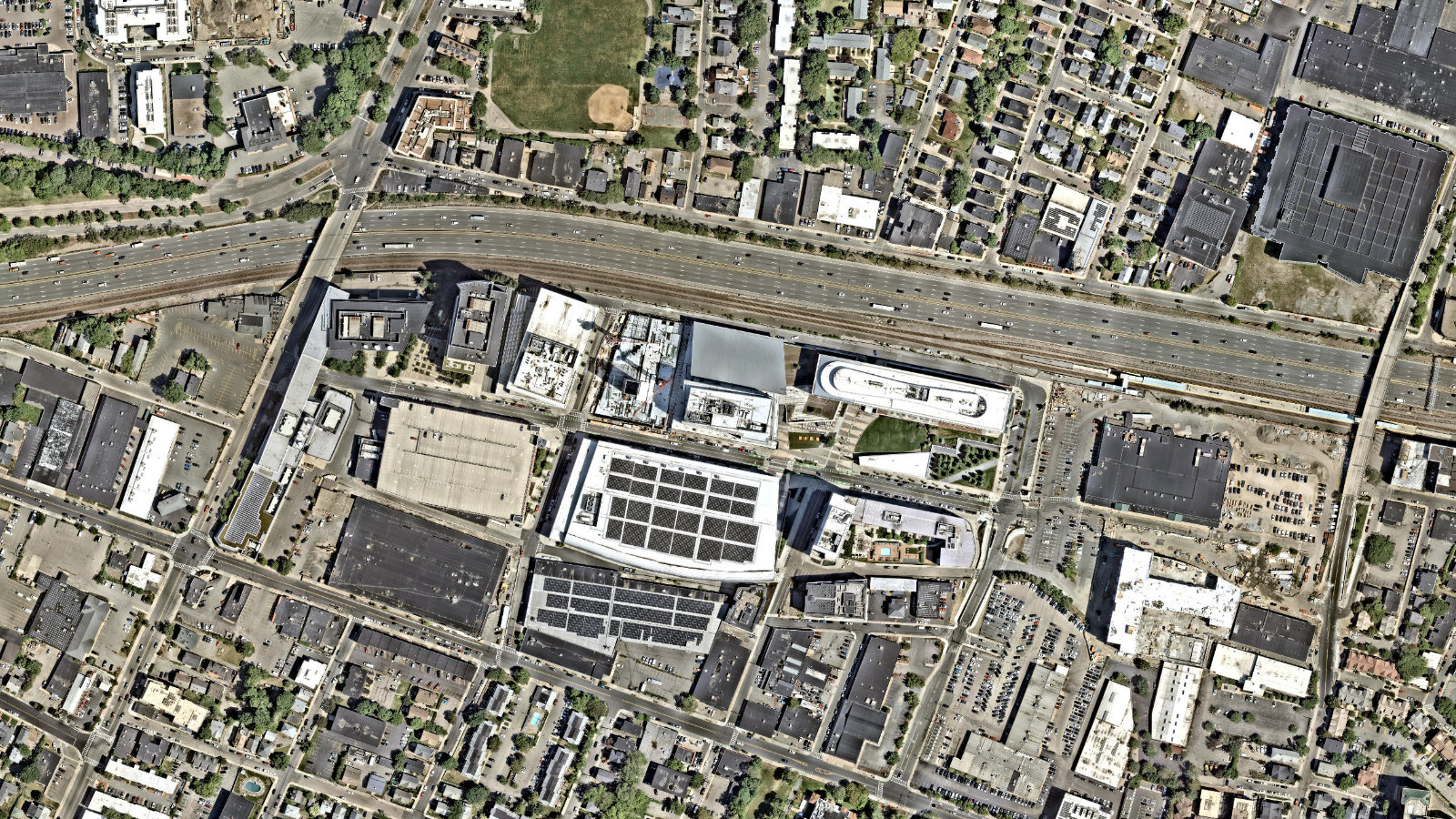 80 GUEST STREET, BOSTON, MA(本社・衛星)