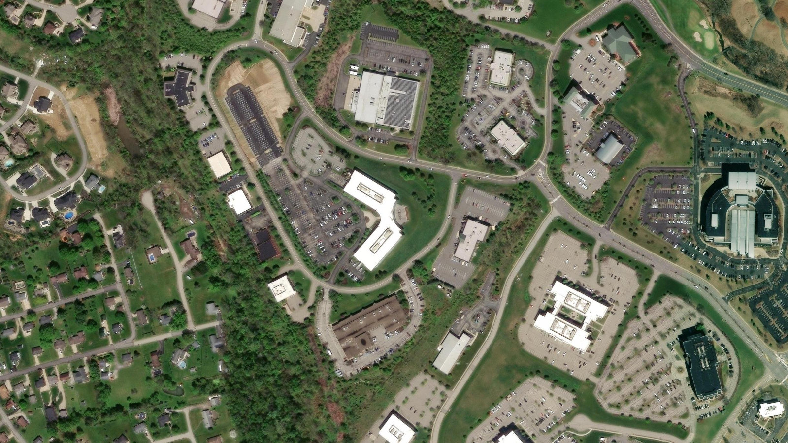 275 TECHNOLOGY DRIVE, CANONSBURG, PA（本社・衛星）