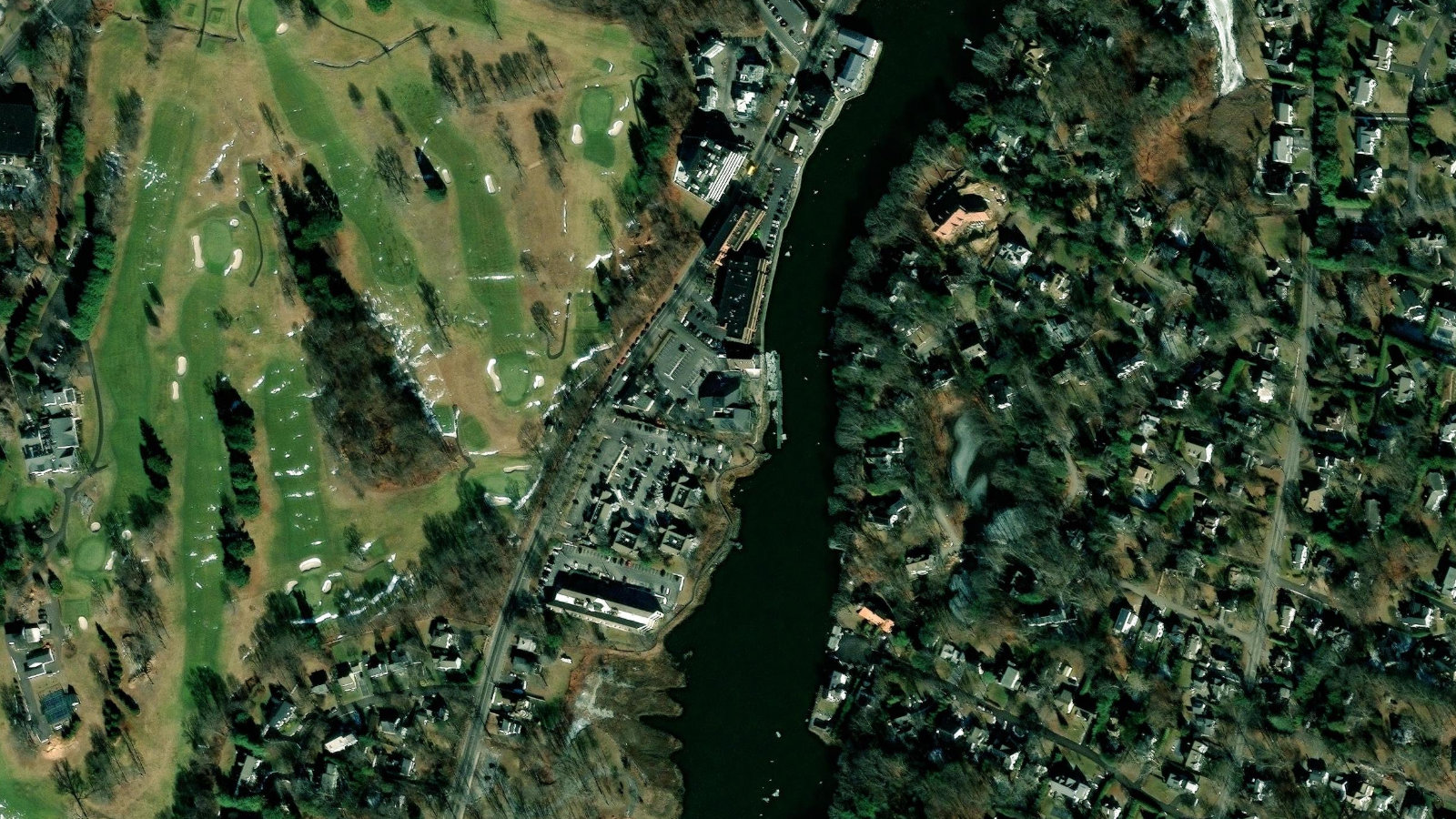 301 RIVERSIDE AVENUE, WESTPORT, CT(本社・衛星)