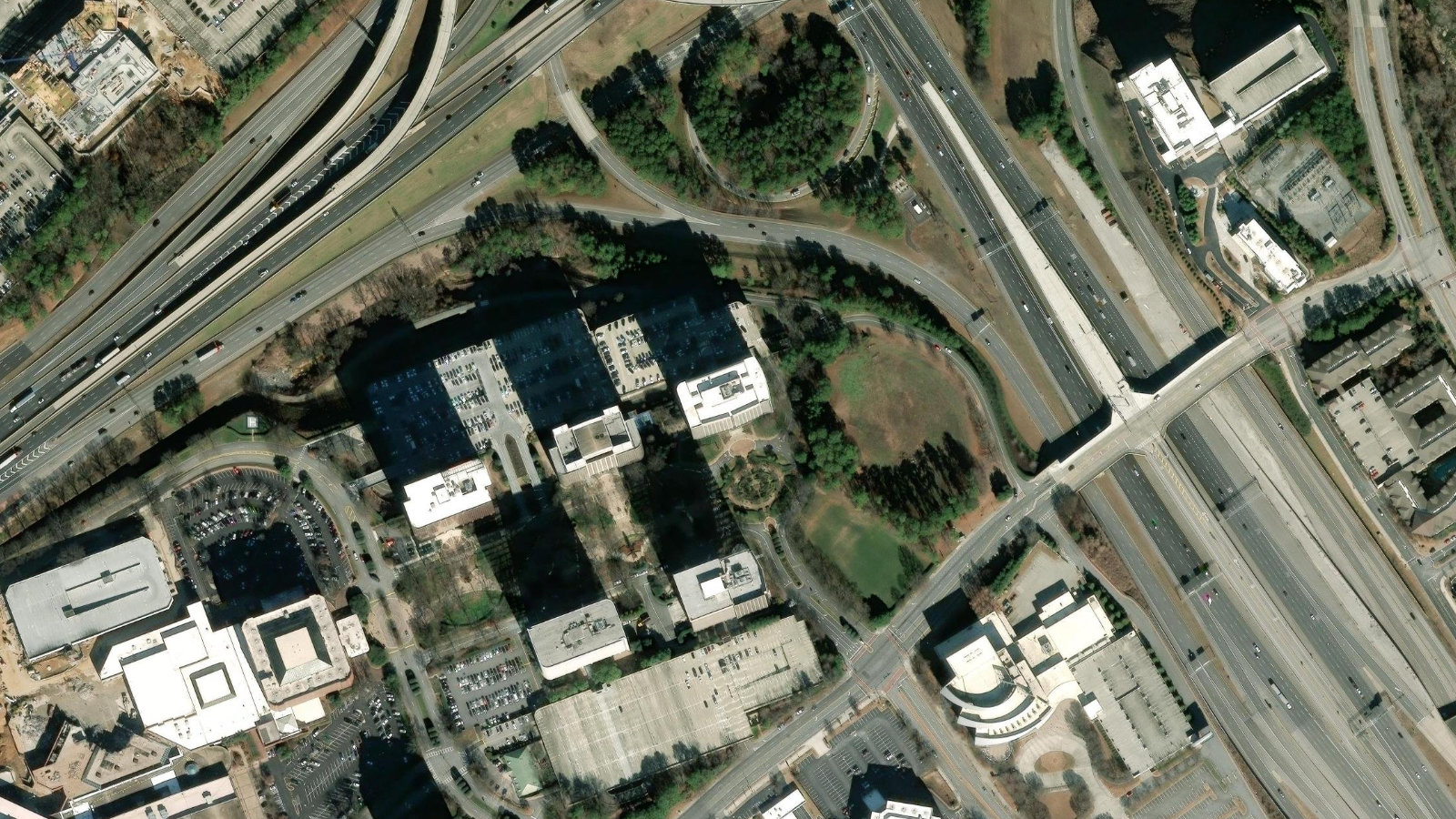 400 GALLERIA PKWY, ATLANTA, GA(本社・衛星)