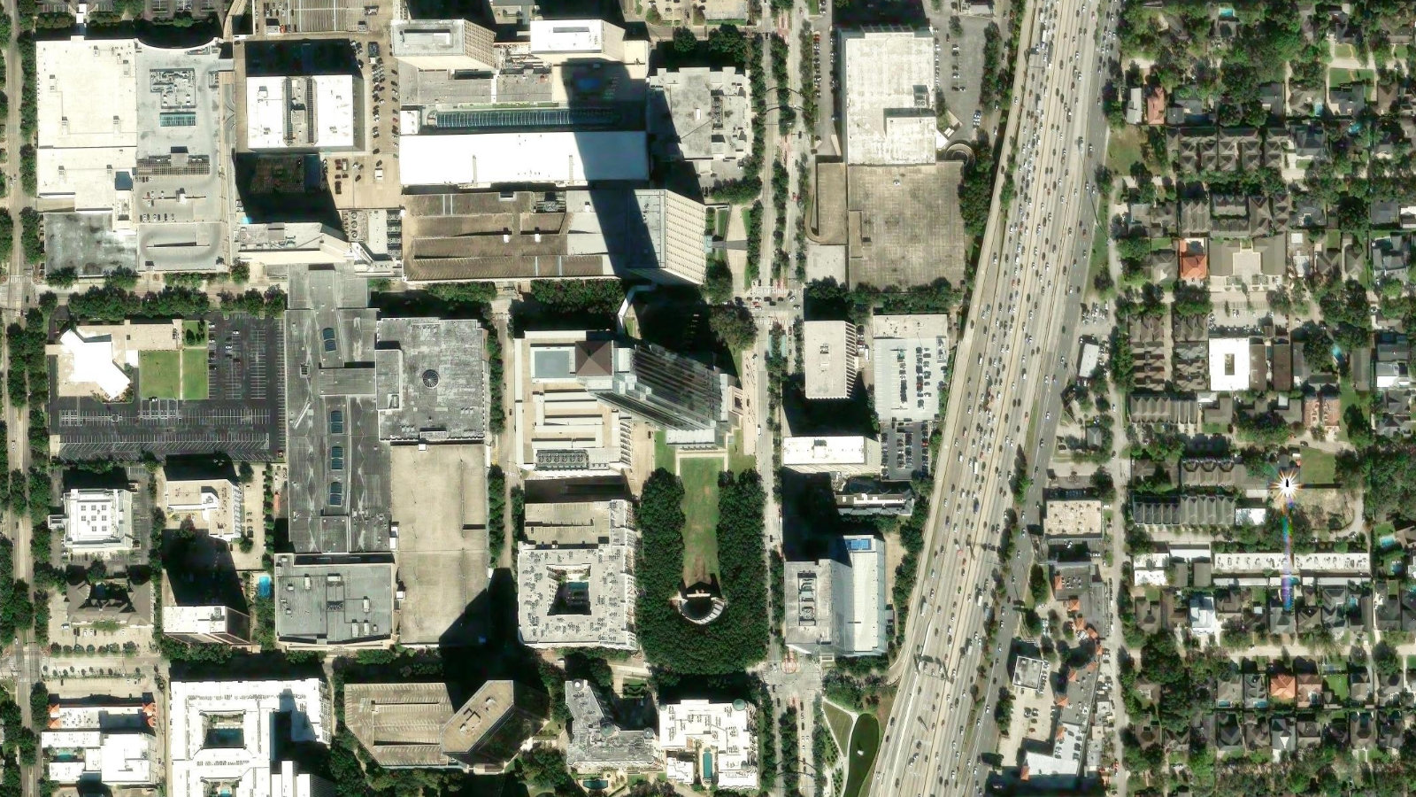 2800 POST OAK BOULEVARD, HOUSTON, TX(本社・衛星)