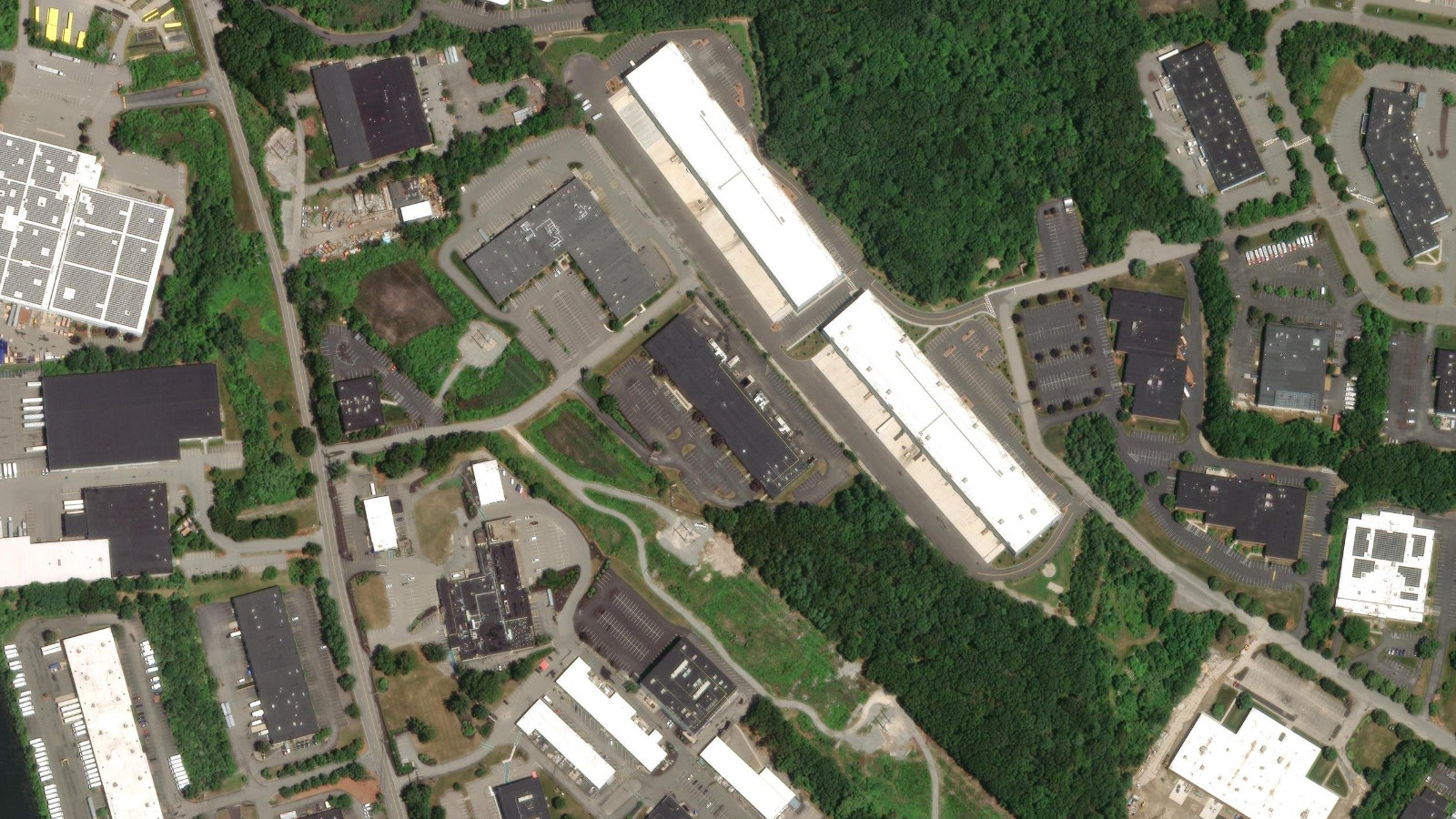 251 BALLARDVALE ST, WILMINGTON, MA（本社・衛星）