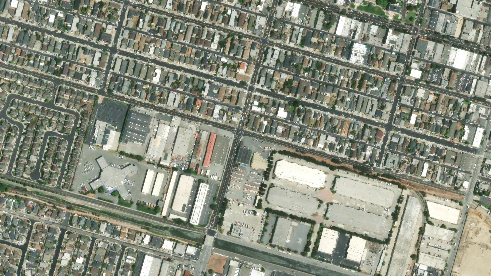 901 GATEWAY BLVD, THIRD, SOUTH SAN FRANCISCO, CA(本社・衛星)