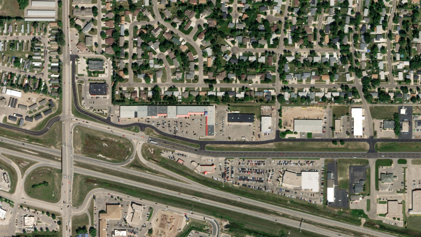 1324 20TH AVE SW, MINOT, ND（本社・衛星）