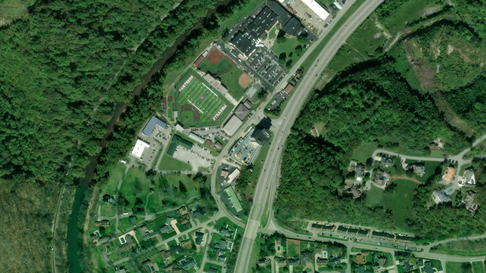 346 NORTH MAYO TRAIL, PIKEVILLE, KY（本社・衛星）