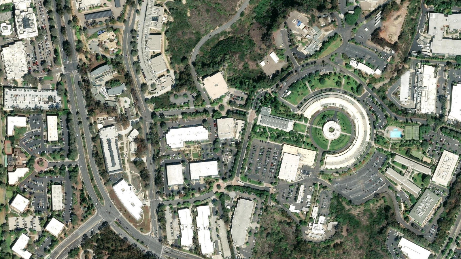 3565 GENERAL ATOMICS COURT, SAN DIEGO, CA(本社・衛星)