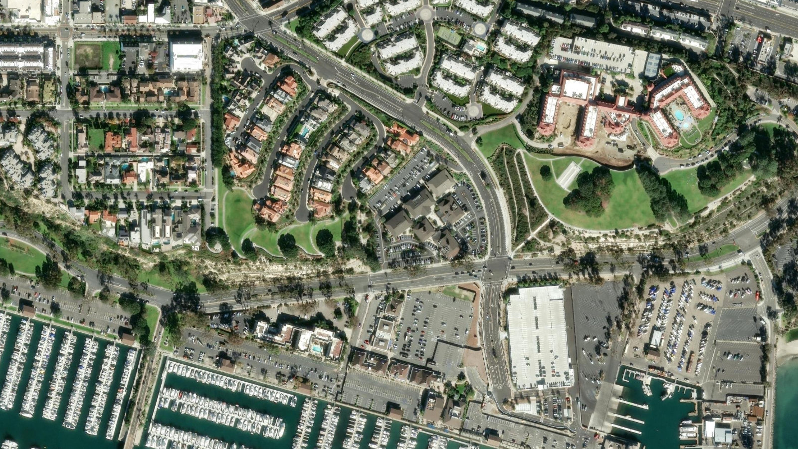 24901 DANA POINT HARBOR DR, DANA POINT, CA(本社・衛星)