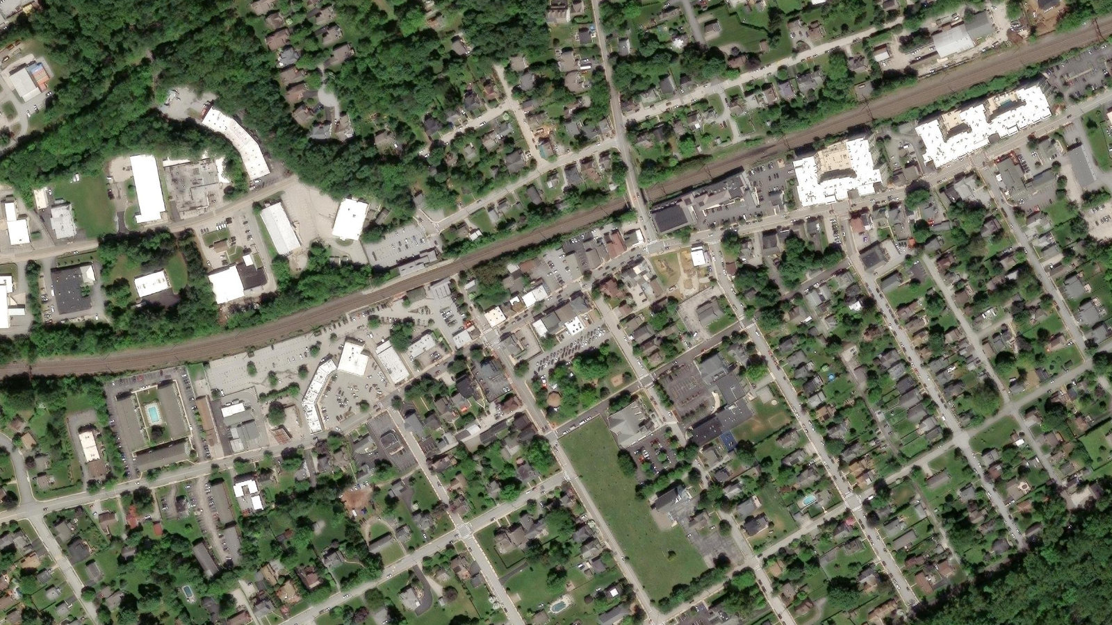 5 OLD LANCA, MALVERN, PA(本社・衛星)
