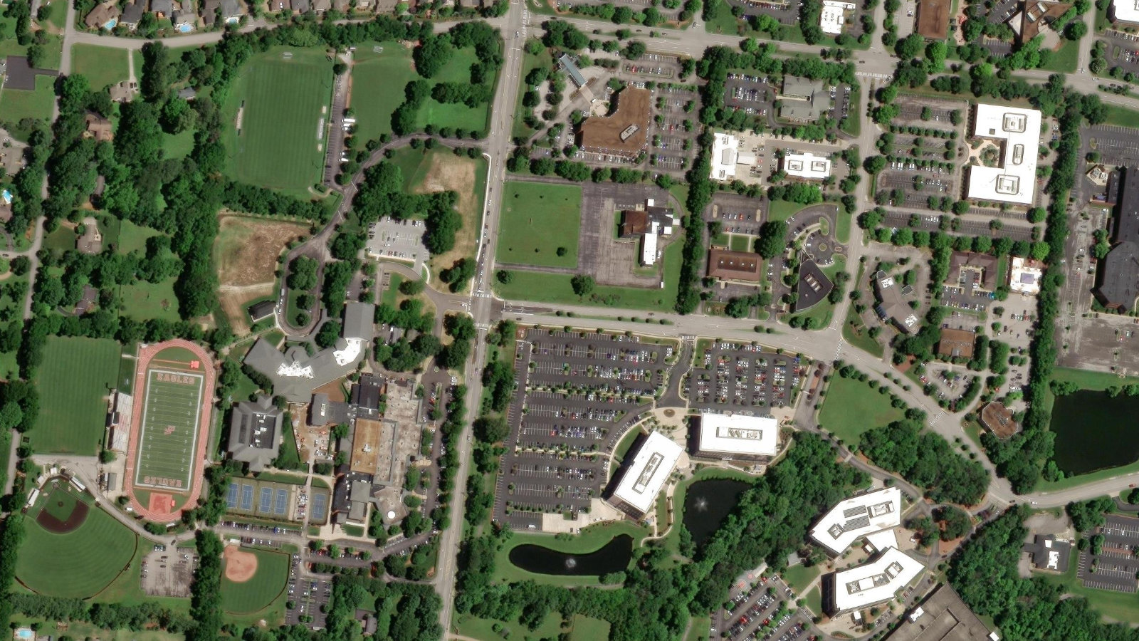 5501 VIRGINIA WAY, BRENTWOOD, TN(本社・衛星)