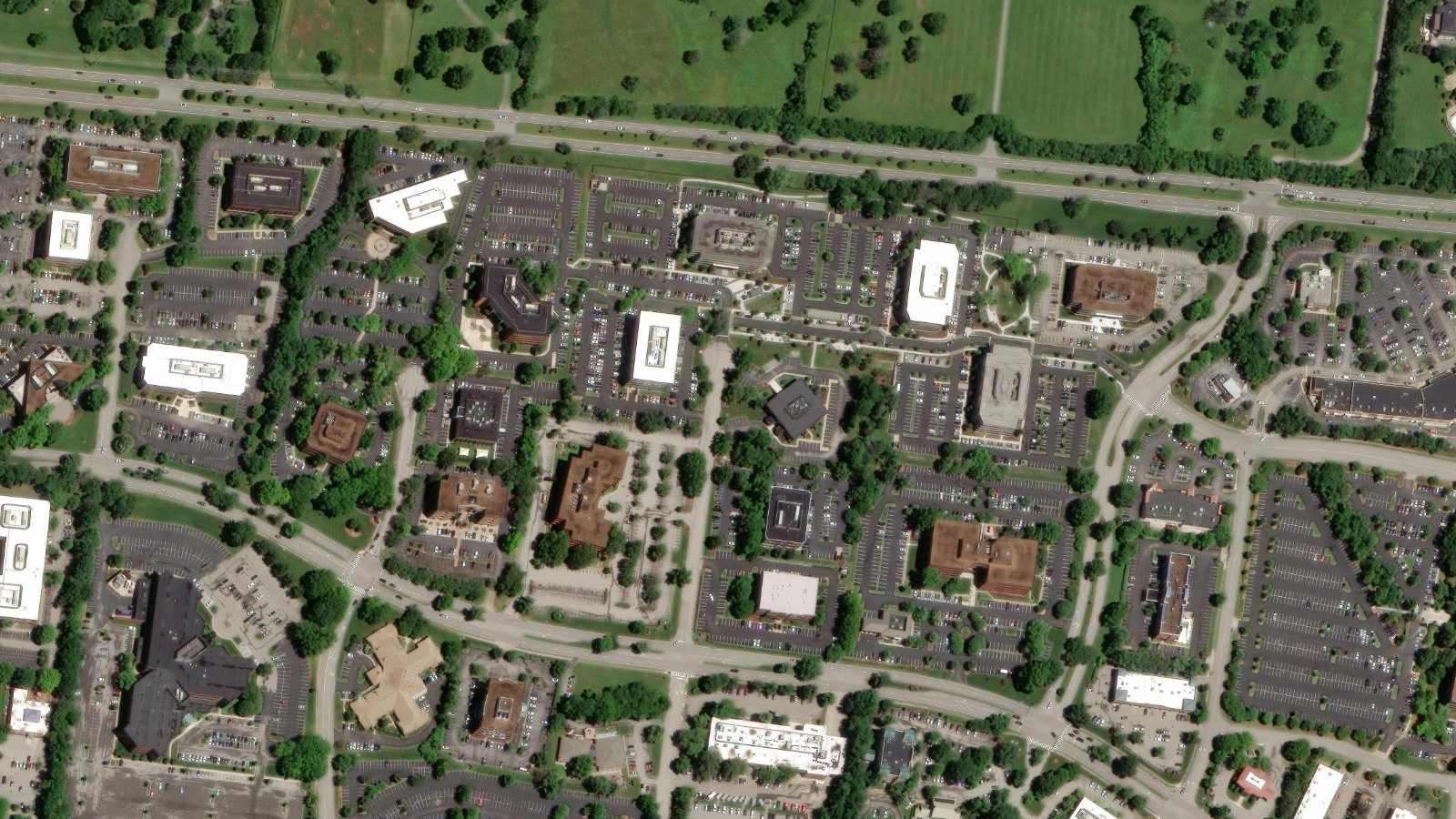 112 WESTWOOD PLACE, BRENTWOOD, TN(本社・衛星)