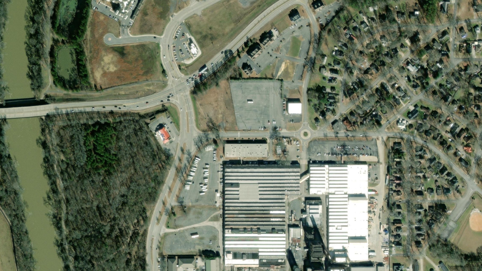 107 AVENUE DE LA REPUBLIQUE, CHATILLON, I0(本社・衛星)
