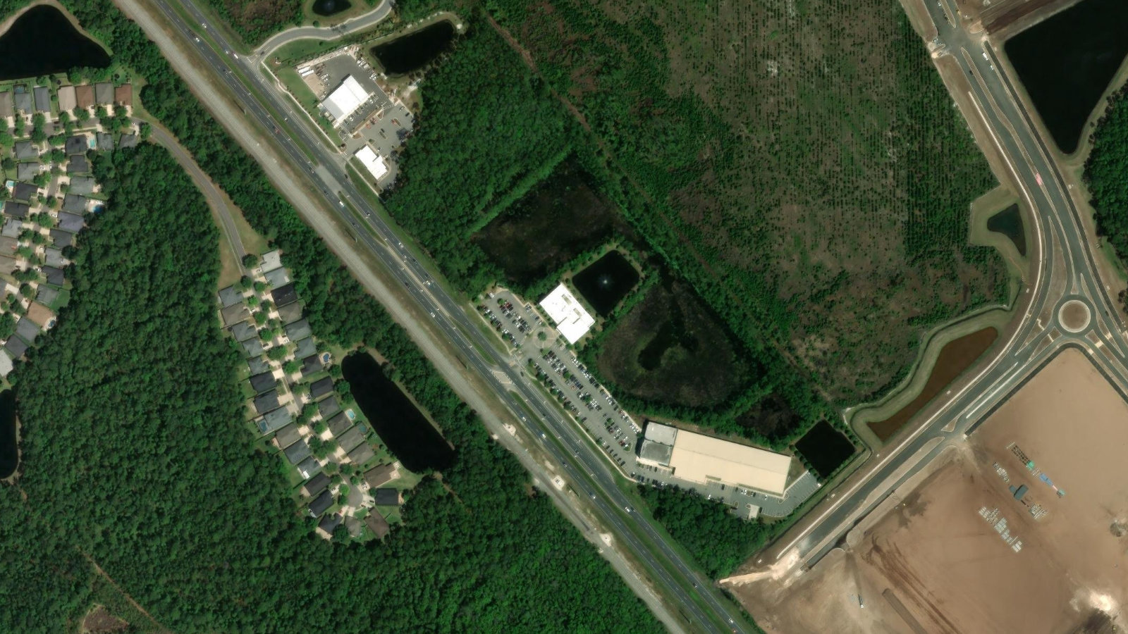14701 PHILIPS HIGHWAY, JACKSONVILLE, FL（本社・衛星）